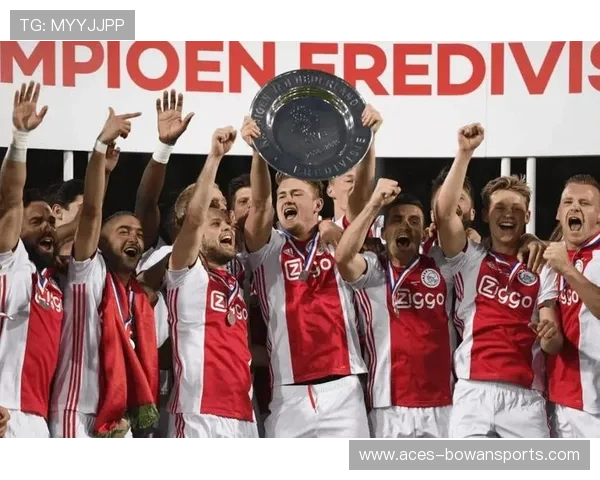 足球豪门球星风采集锦:各大顶级俱乐部球员精彩瞬间大集合 足球豪门球星风采集锦:各大顶级俱乐部球员精彩瞬间大集合